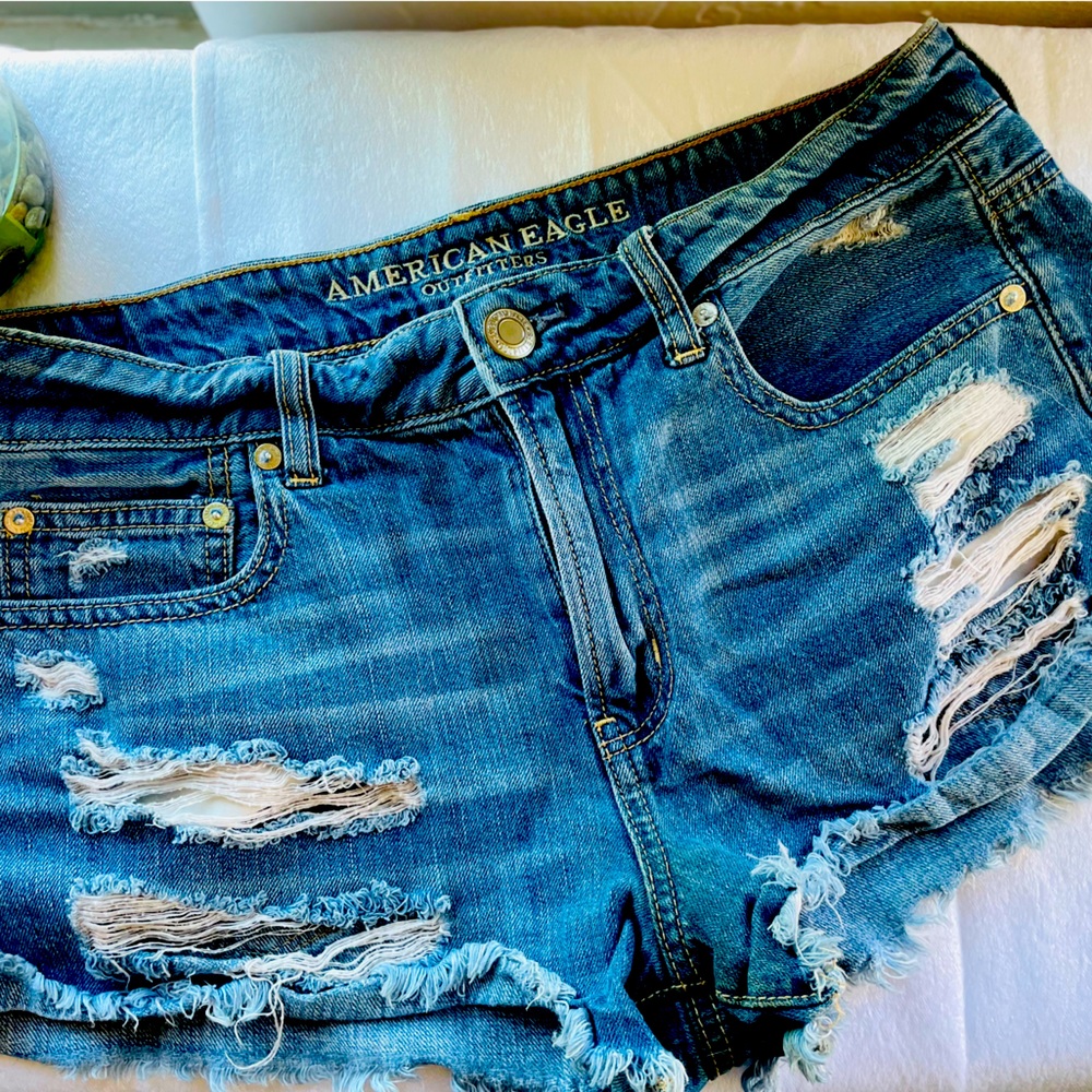 American Eagle distressed shorts